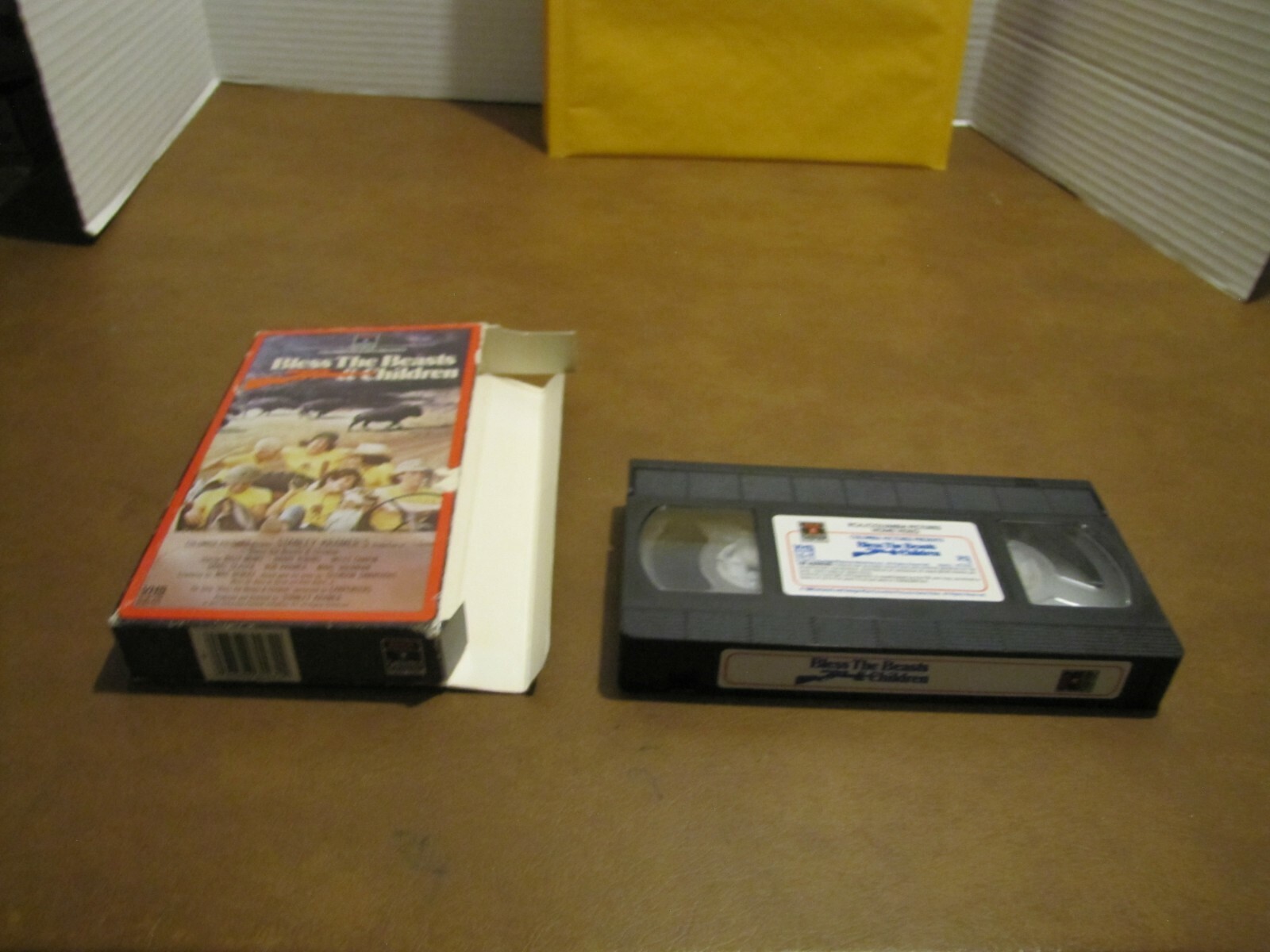VTG BLESS THE BEASTS AND CHILDREN VHS BILL MUMY MIKE CHAPIN BARY ROBINS
