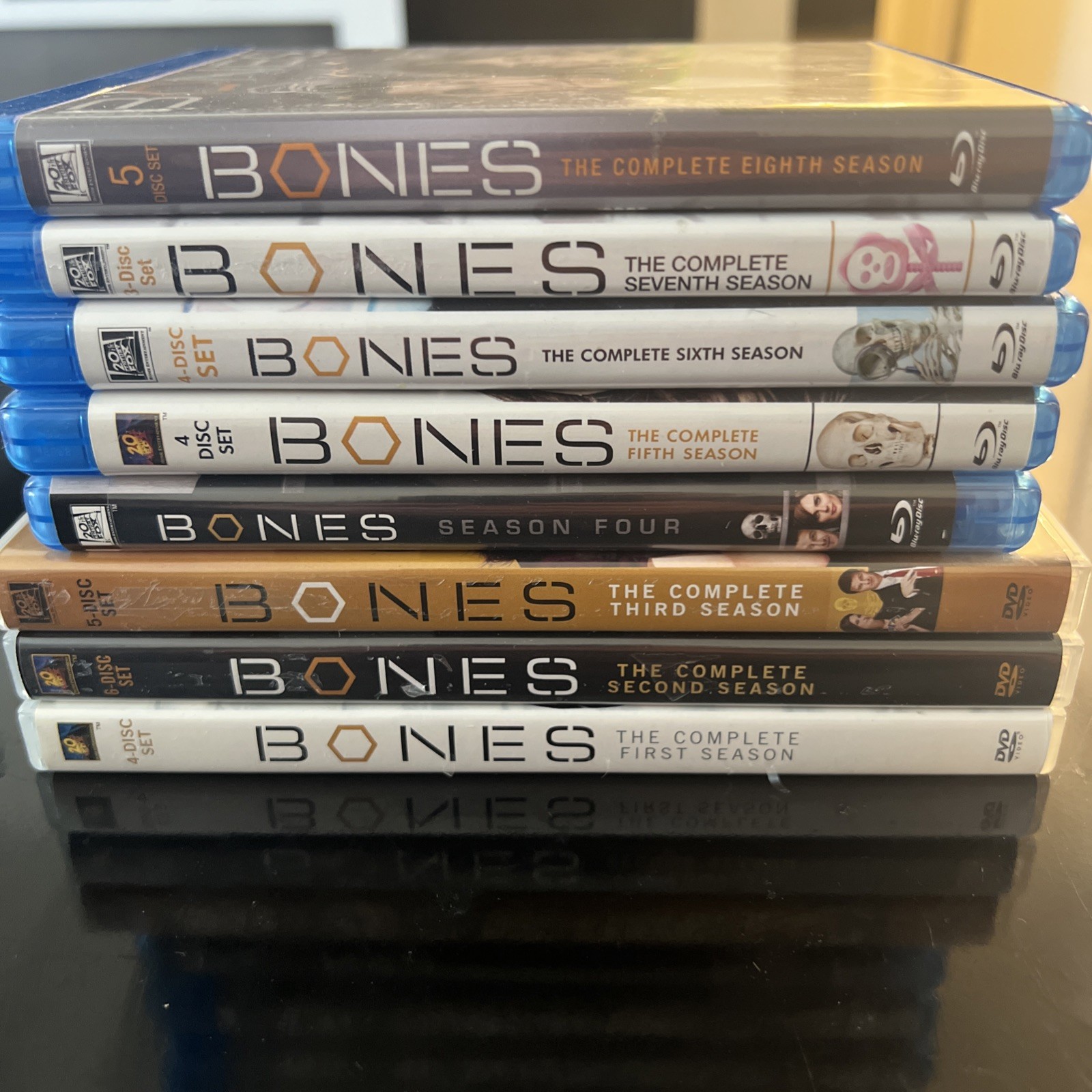 Bones – Seasons 1,2,3,4,5,6,7,8 (DVD and Blu-Ray)