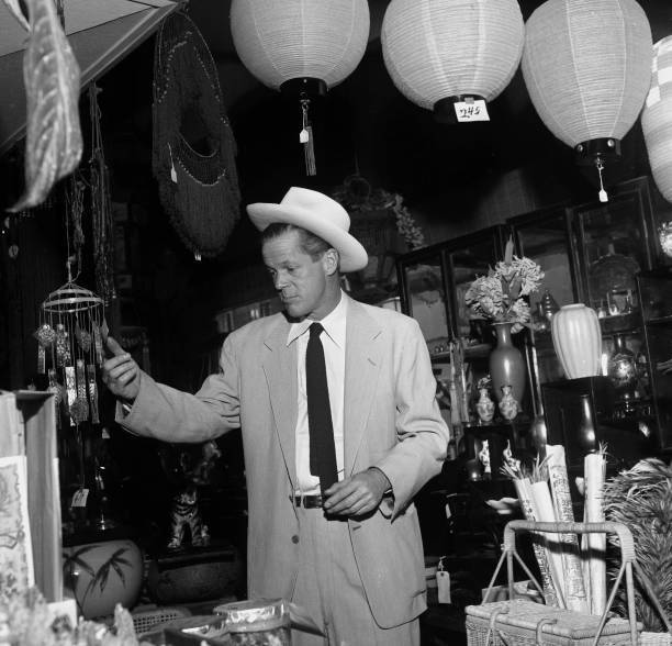 Dan Duryea poses in Chinatown in Los Angeles 1952 Historic Old Photo 6