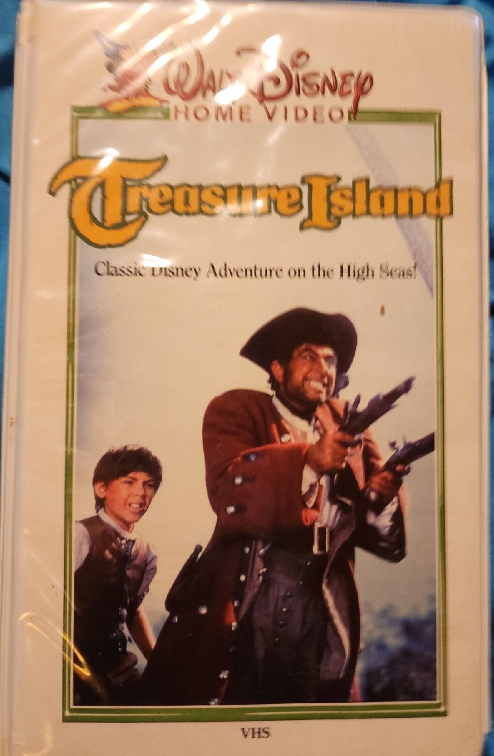 Treasure Island (VHS 1950, Clamshell) Bobby Driscoll, Robert Newton, Walt Disney