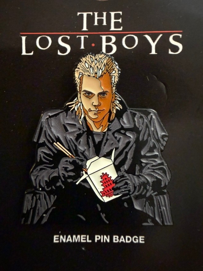 NEW – THE LOST BOYS MOVIE ENAMEL PIN BADGE – DAVID NOODLES – KIEFER SUTHERLAND