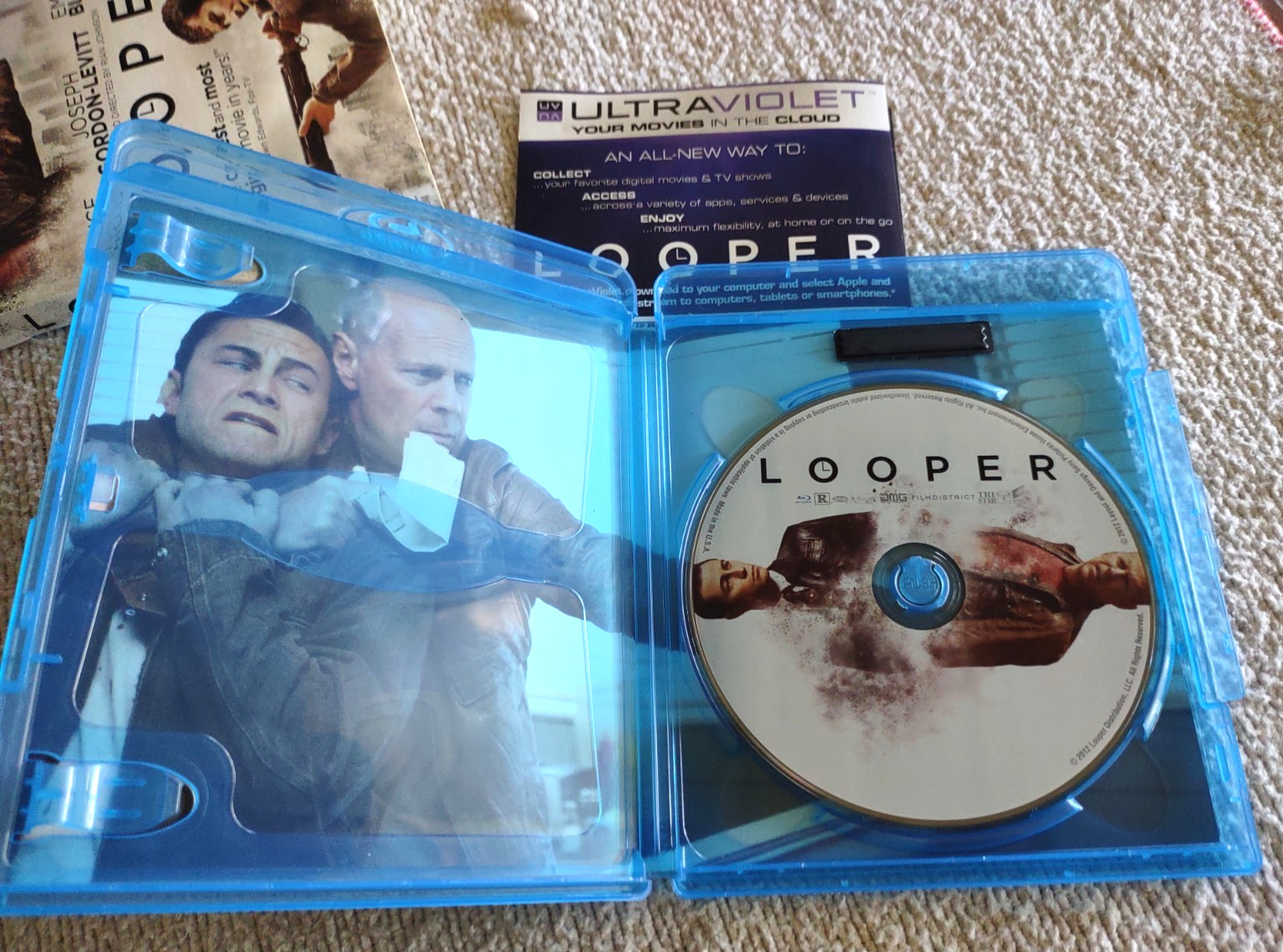 Looper (Blu-ray, 2012) Bruce Willis Slipcover VG+ Disc