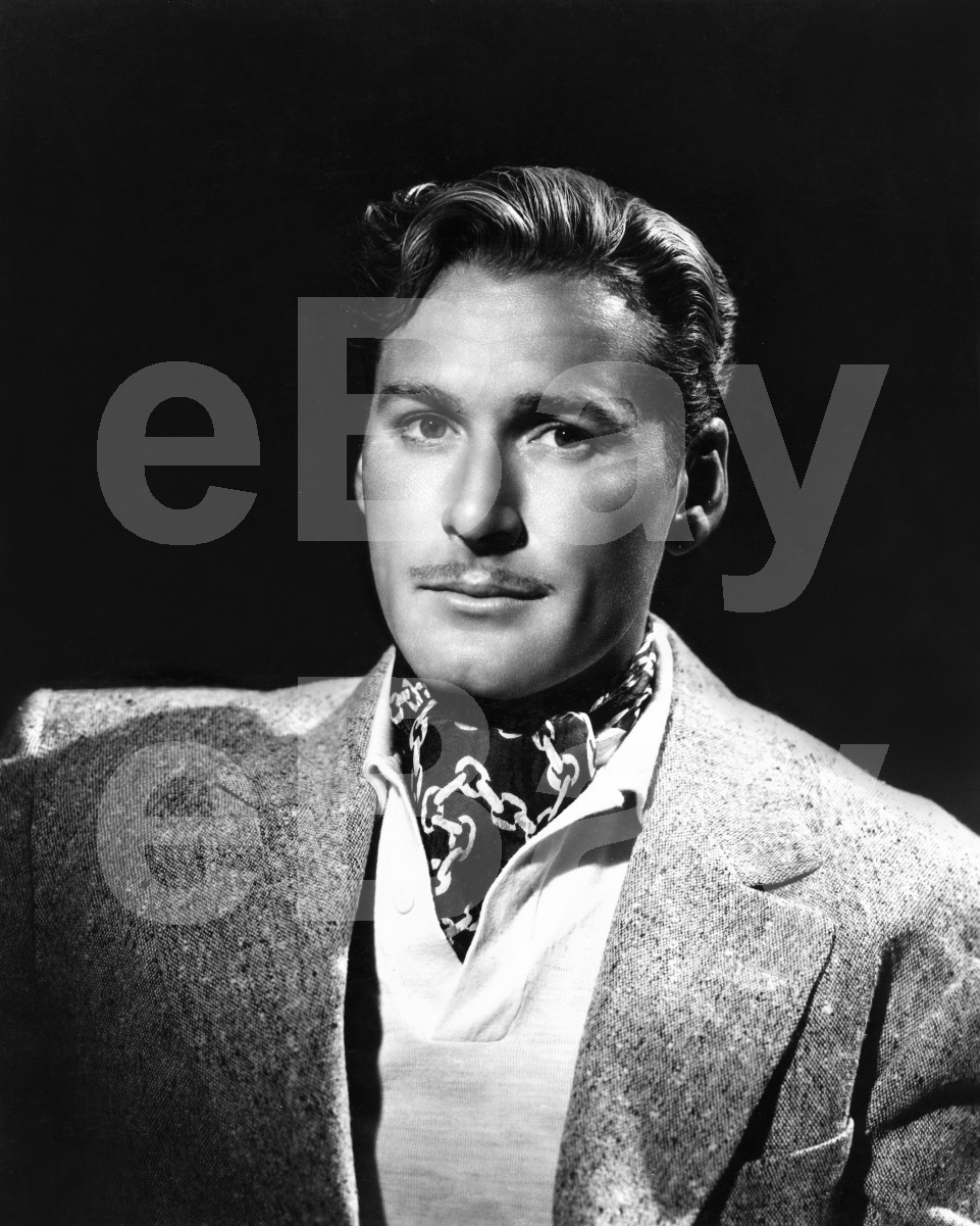 Errol Flynn 10×8 Photo