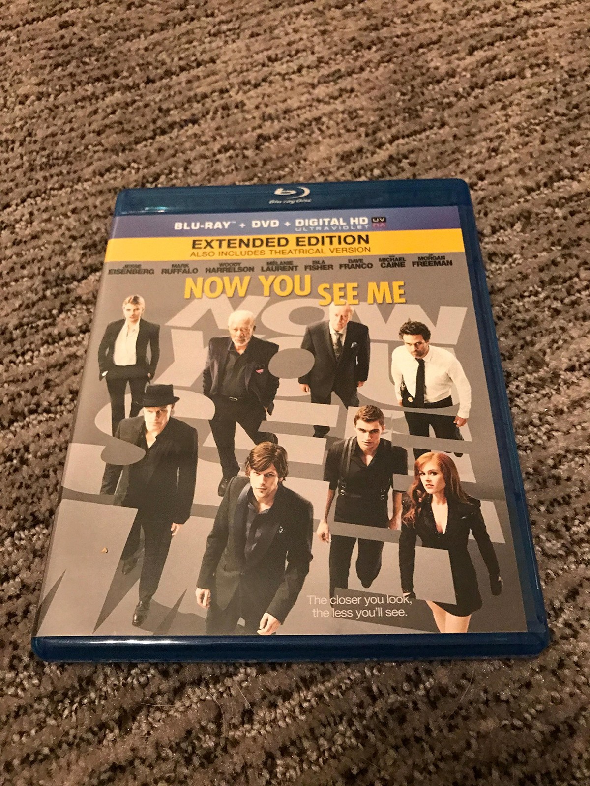 Now You See Me [Blu-ray + DVD + Digital] – Blu-ray – Very Good