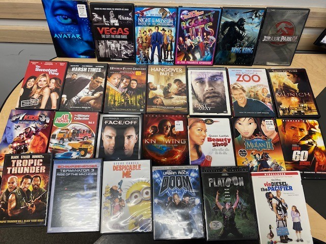 Media DVDs 50 Action Drama Horror Comedy Thriller Sci-Fi Family Romance RANDOM