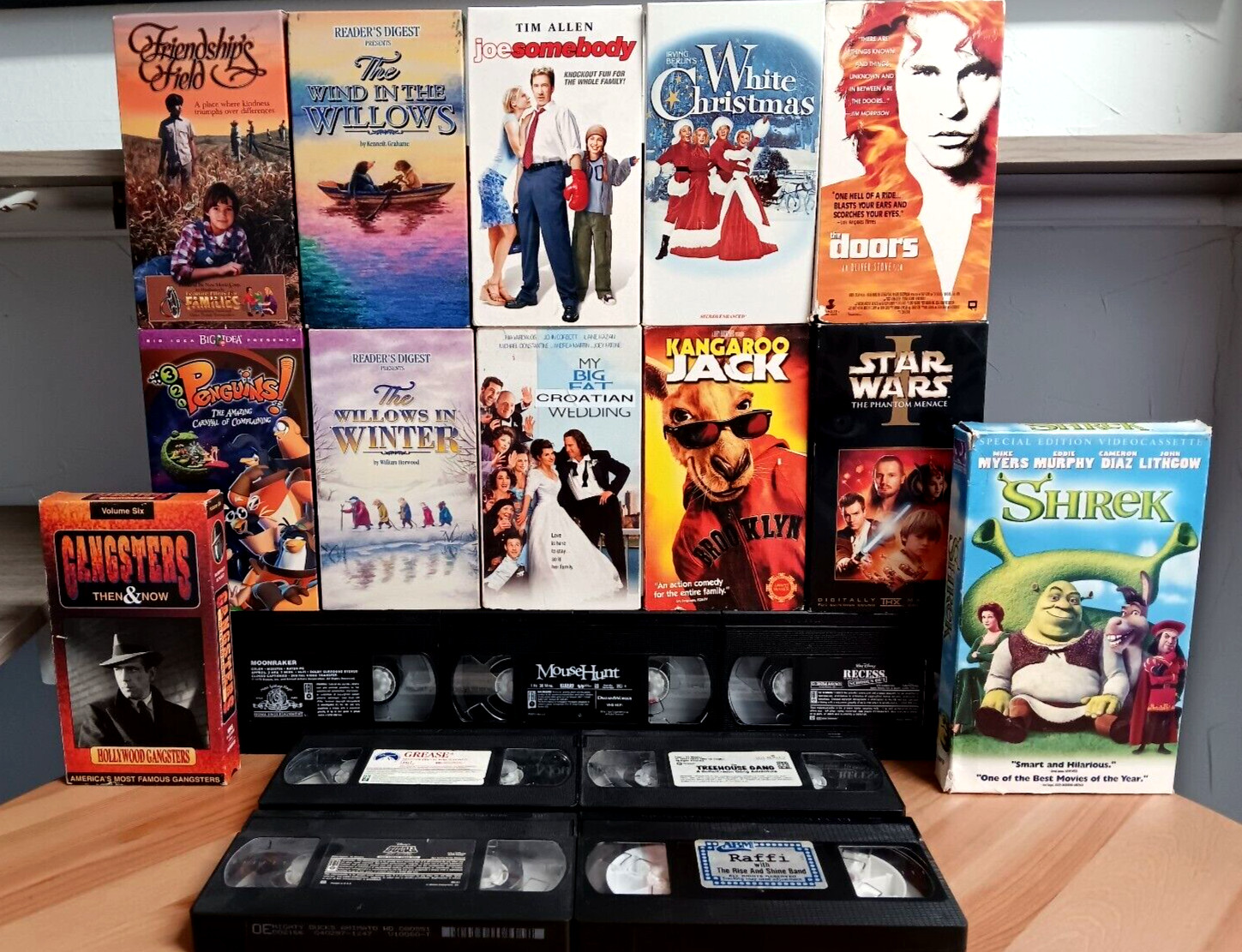 VHS Movie Lot 19 Movies Cardboard Case Cover,Star Wars ,Shrek,The Willows Winter