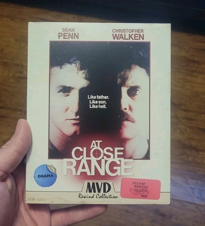 At Close Range- (1986) (Blu-ray) Sean Penn w/ MVD Rewind Slipcover