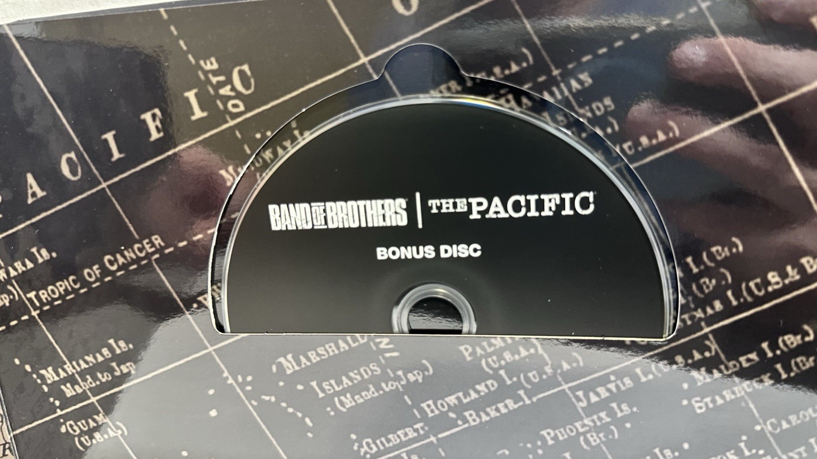 HBO Band of Brothers / The Pacific Blu-ray Complete Series Box Set w/ Book
