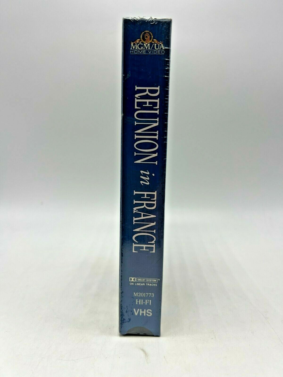 Reunion in France starring John Wayne – Joan Crawford – Philip Dorn (VHS, 1990)