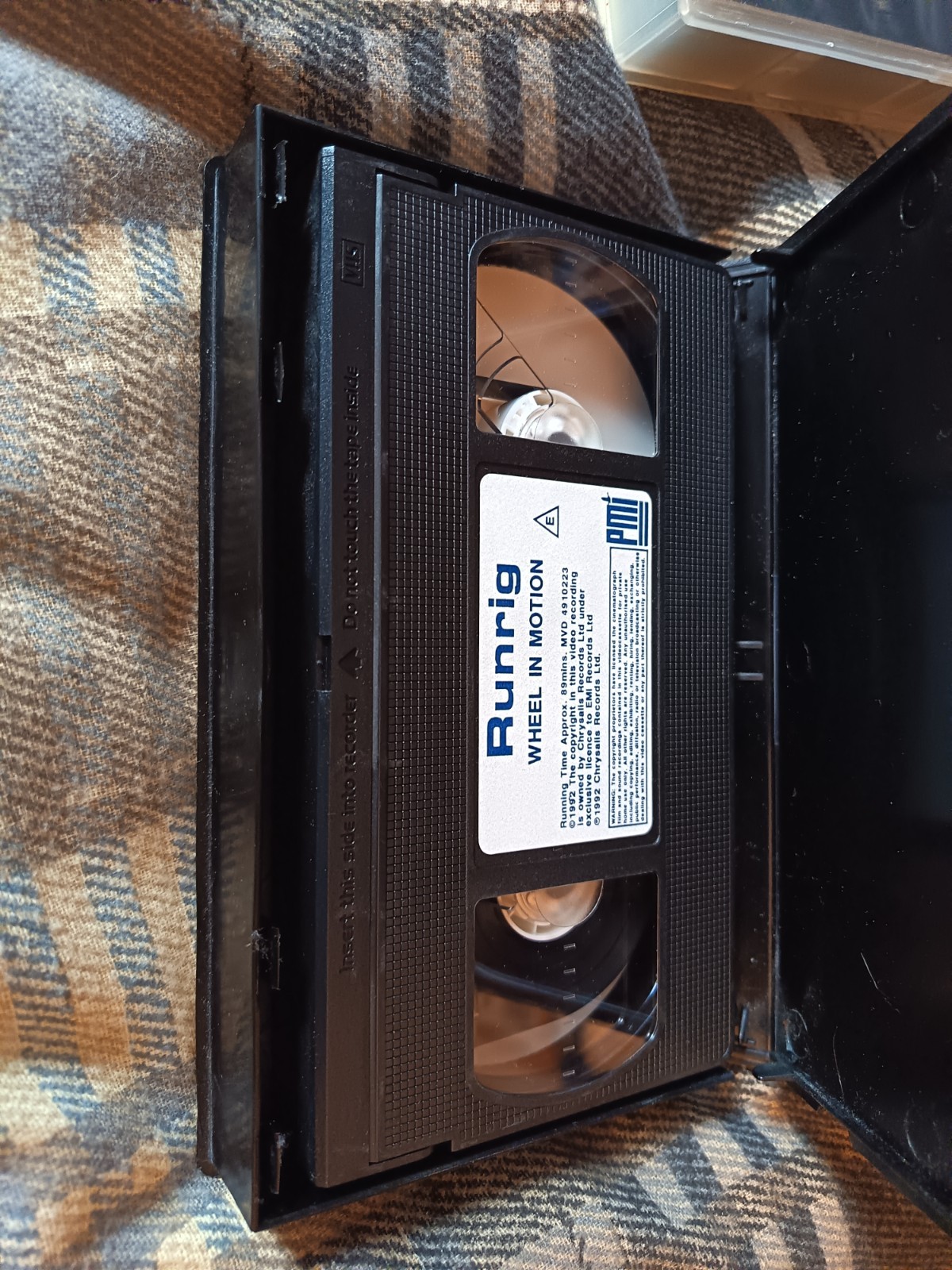 RUNRIG VHS CITY OF LIGHTS & WHEEL IN MOTION 92/89 MINS VERY GOOD CHANNEL 5 & PMI