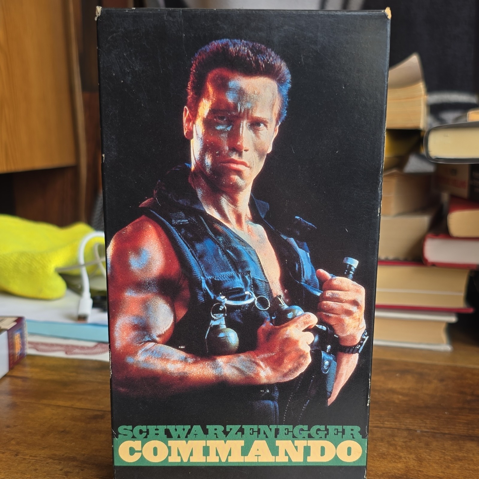 Fox Video Commando VHS (1985) R Action Hi-Fi Stereo Closed Captioned