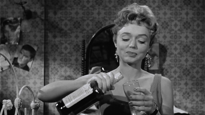 ATTACK OF THE 50 FOOT WOMAN – 1958 – SCI-FI CLASSIC