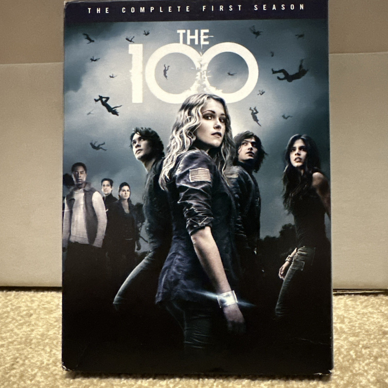 The 100: the Complete First Season (DVD, 2014)