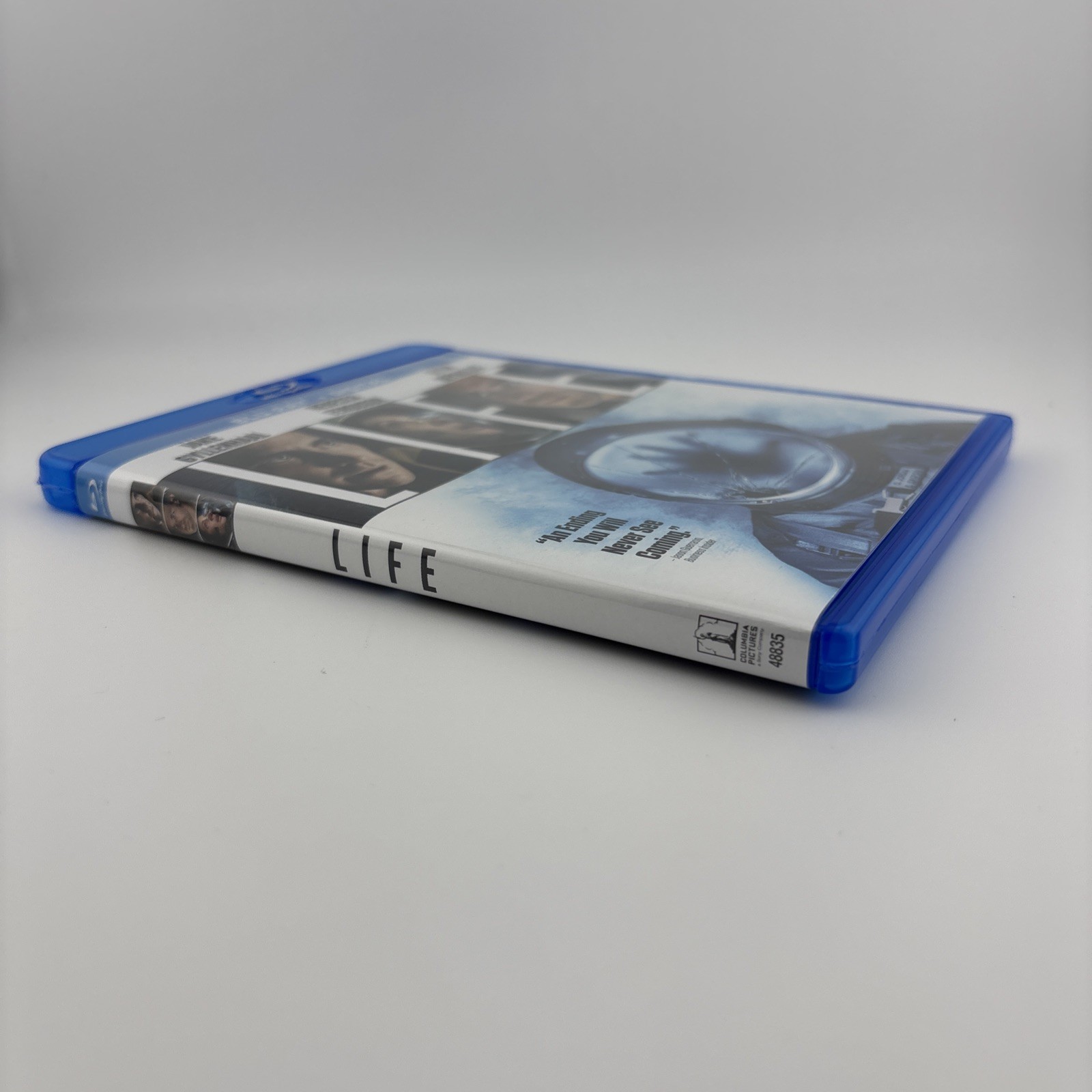 Life Blu-ray (2017) – Great Condition – Shipped by Box