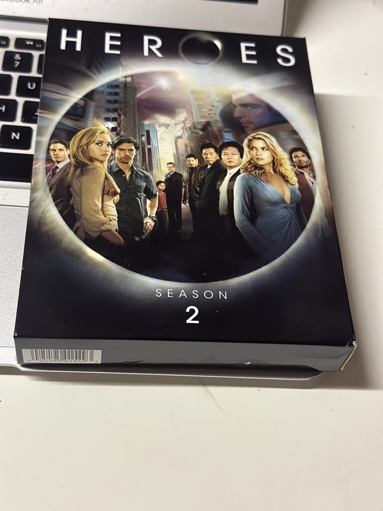 Heroes: Season 2 – DVD – VERY GOOD ` 4 Disc !! Free Shipping!!!