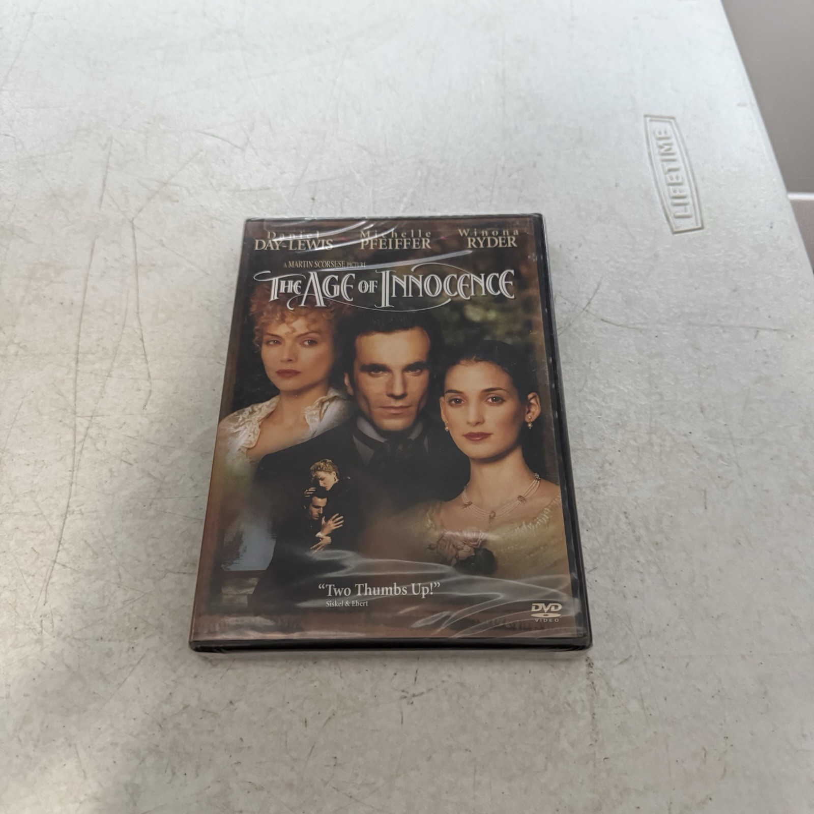 The Age of Innocence DVD 2010 Daniel Day-Lewis Winona Ryder Michelle Pfeiffer