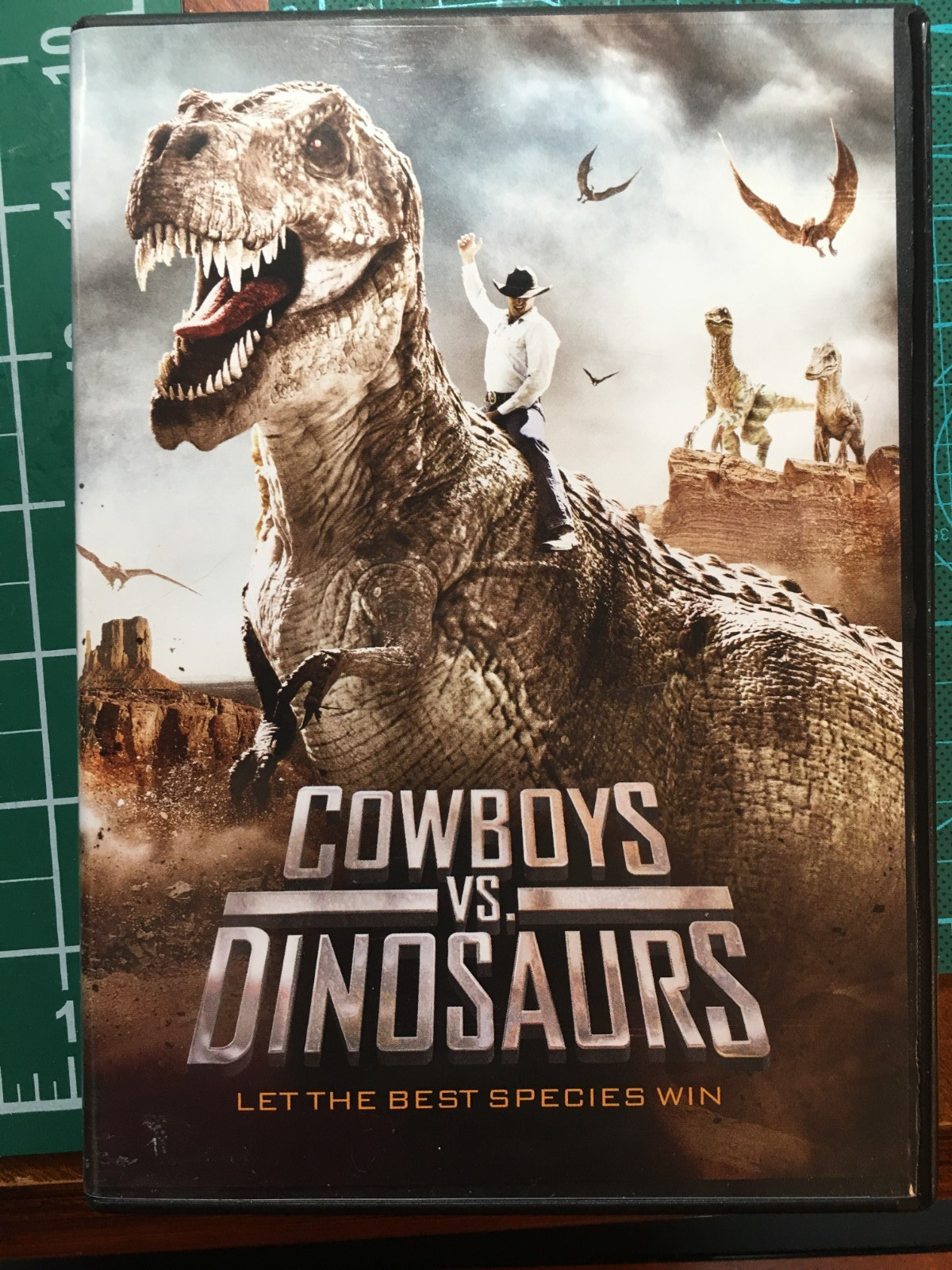 Cowboys vs Dinosaurs DVD plays on NTSC region 1 players tested and plays