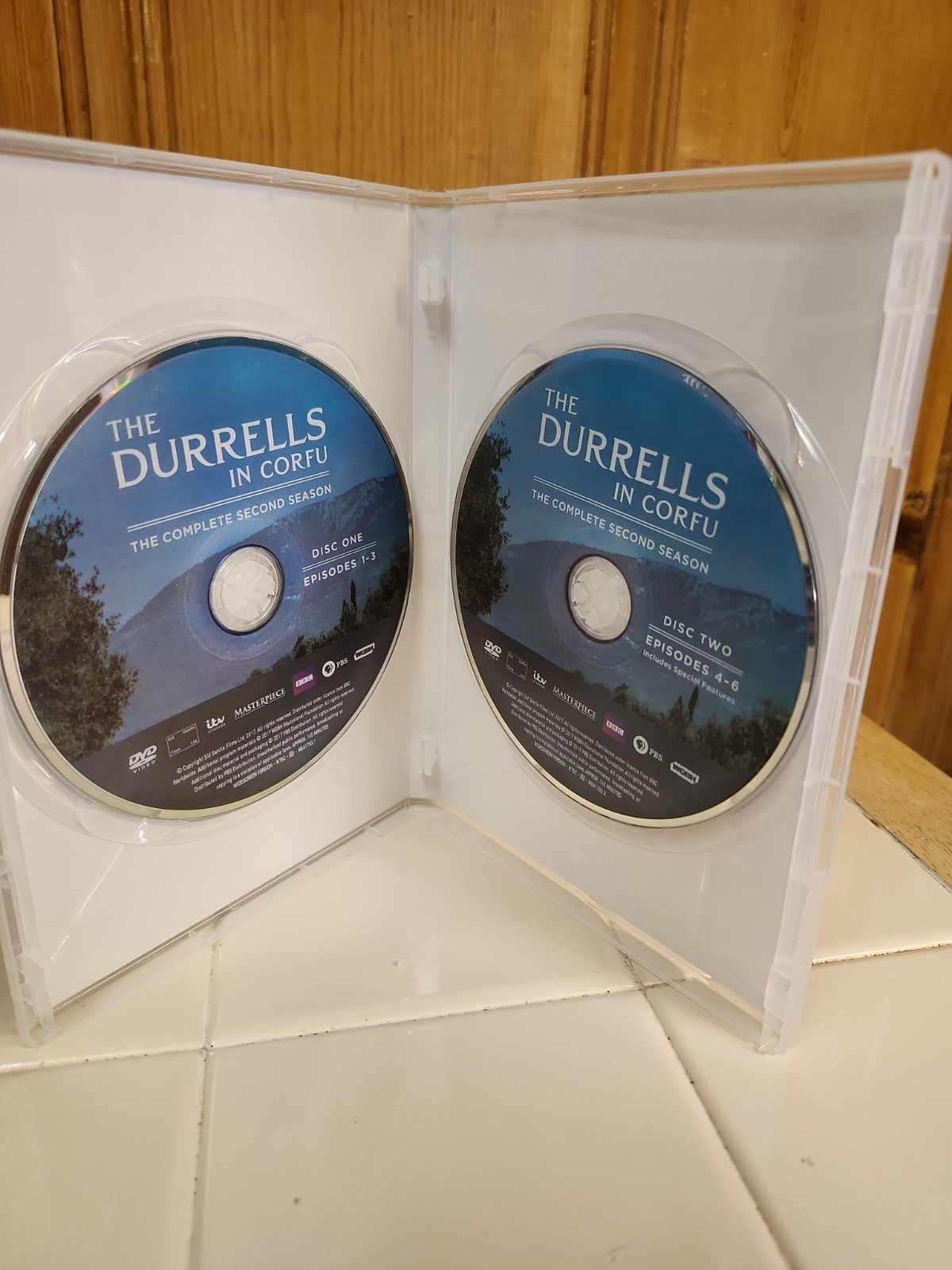 The Durrells in Corfu: Seasons 1-4 (Masterpiece) Used 8 Total DVDs