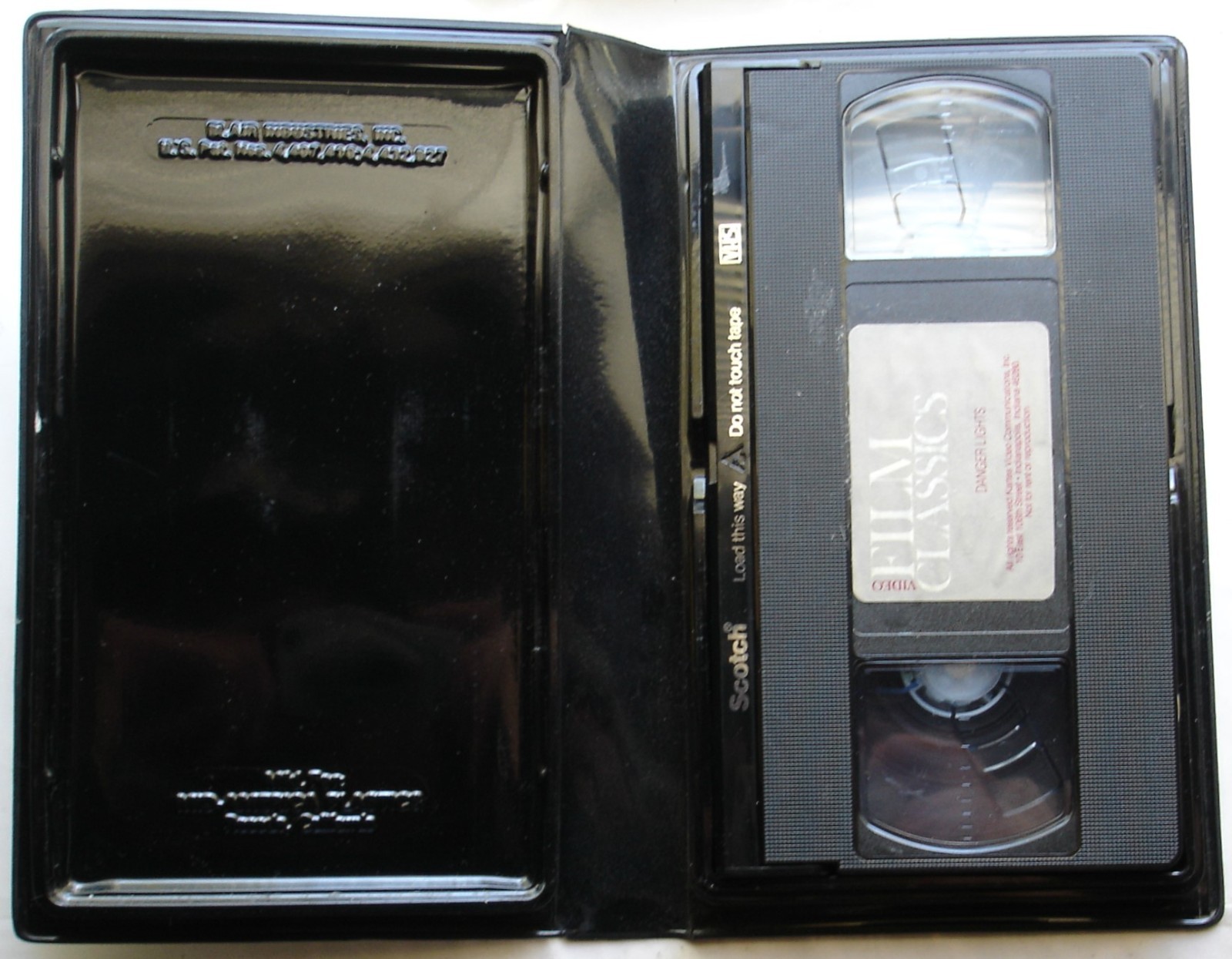 Danger Lights (VHS) – Rare – Stars Jean Arthur, Louis Wolheim, Robert Armstrong