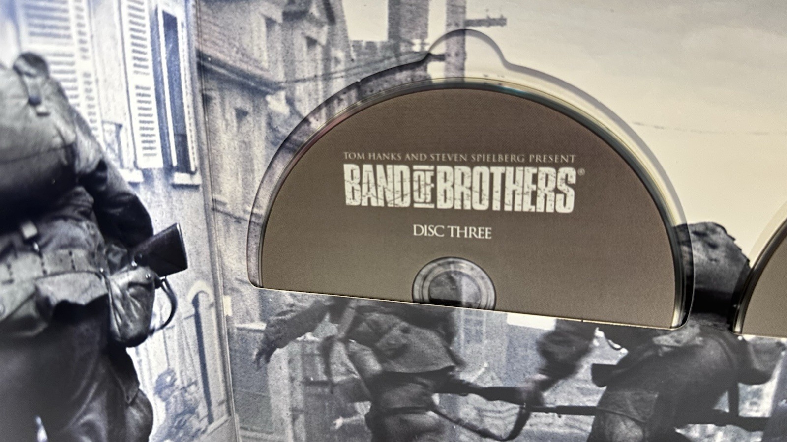 HBO Band of Brothers / The Pacific Blu-ray Complete Series Box Set w/ Book