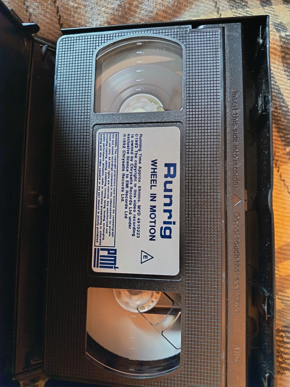 RUNRIG VHS CITY OF LIGHTS & WHEEL IN MOTION 92/89 MINS VERY GOOD CHANNEL 5 & PMI