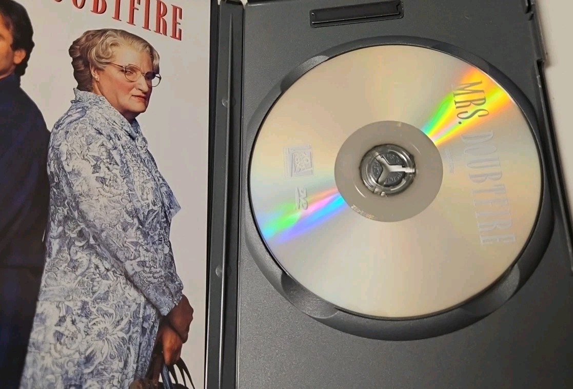 Mrs Doubtfire (Widescreen Checkpoint) – DVD – GOOD
