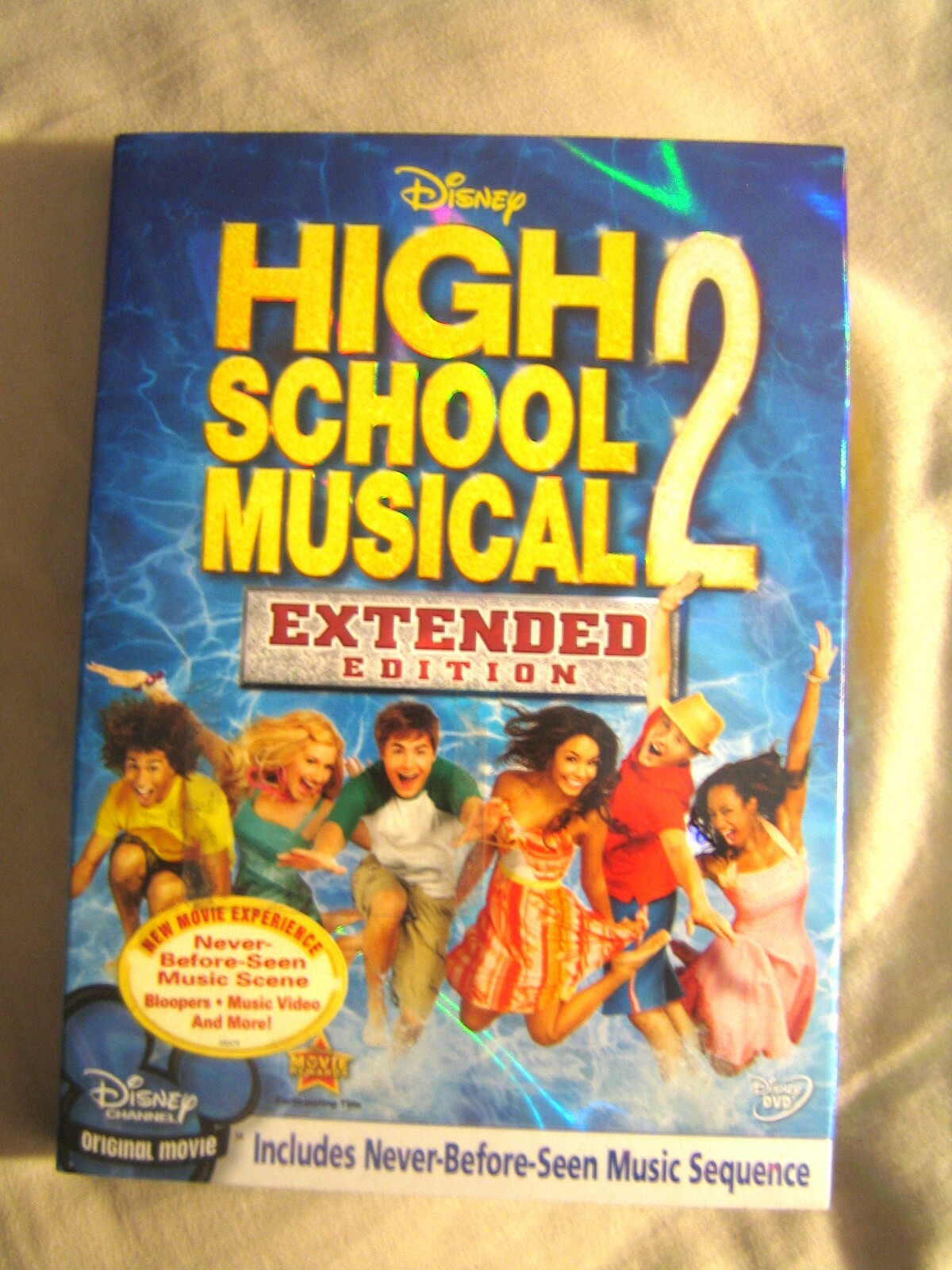 HIGH SCHOOL MUSICAL 2 EXTENDED EDITION RATED-G 2007 111 MINS LONG