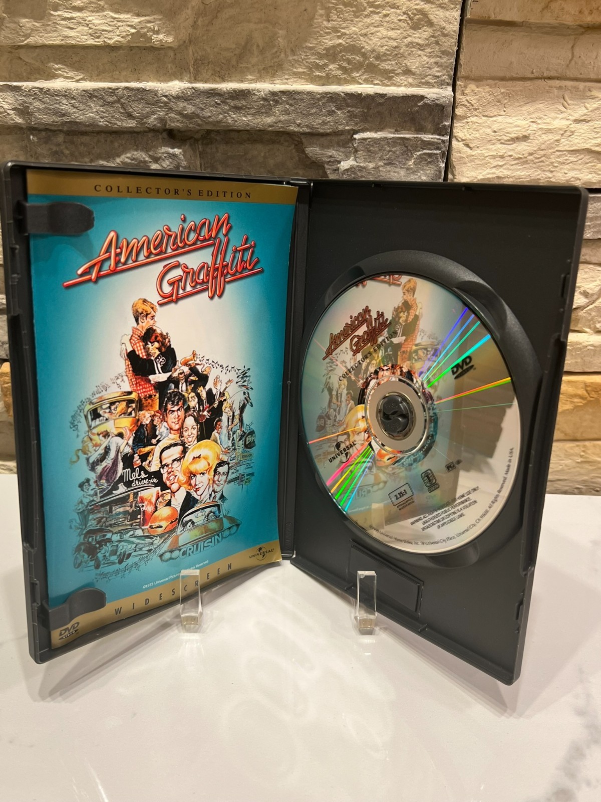American Graffiti Richard Dreyfuss Ronny Howard Paul Le Mat 1973 Used DVD Disc