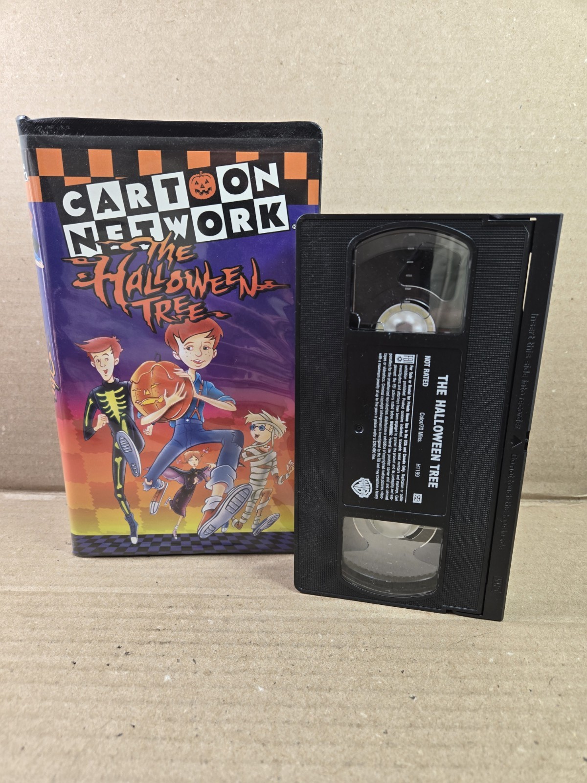 The Halloween Tree (VHS, 1996, Clam Shell) Cartoon Network Used Condition