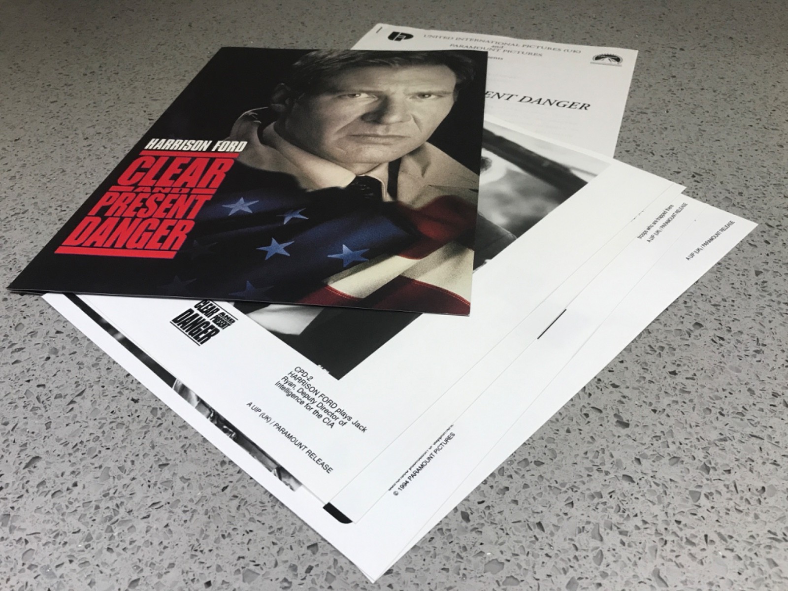 CLEAR AND PRESENT DANGER Harrison Ford PRESS KIT Production Notes & Photos 1994