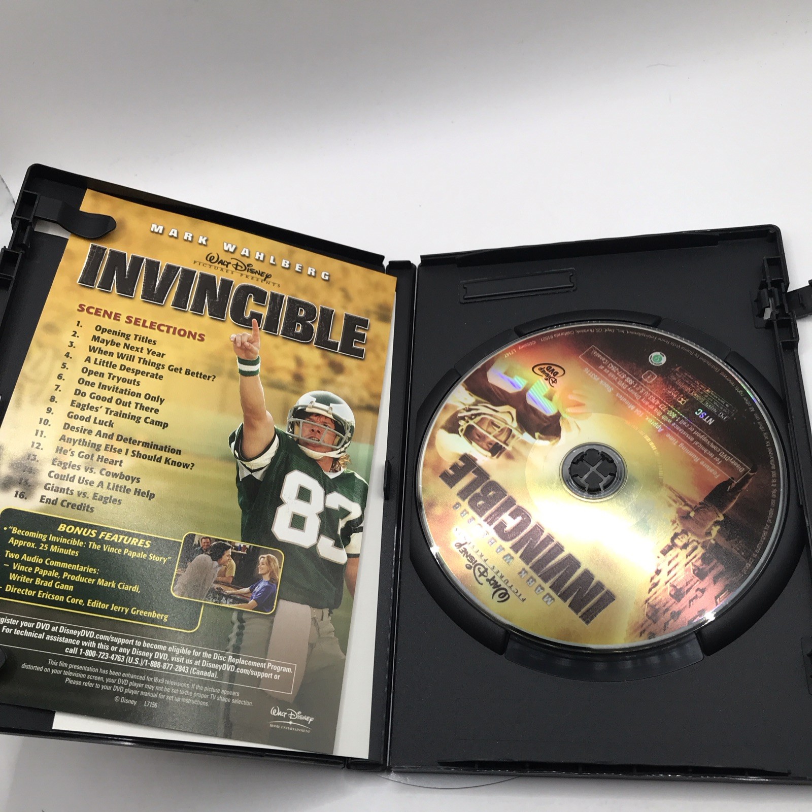 Walt Disney Pictures Invincible DVD Widescreen Mark Wahlberg Featurette
