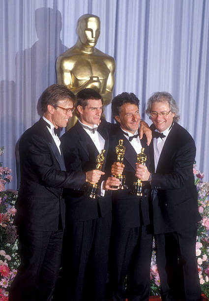 Mark Johnson Dustin Hoffman Tom Cruise and Barry Levinson .. Old Photo 4