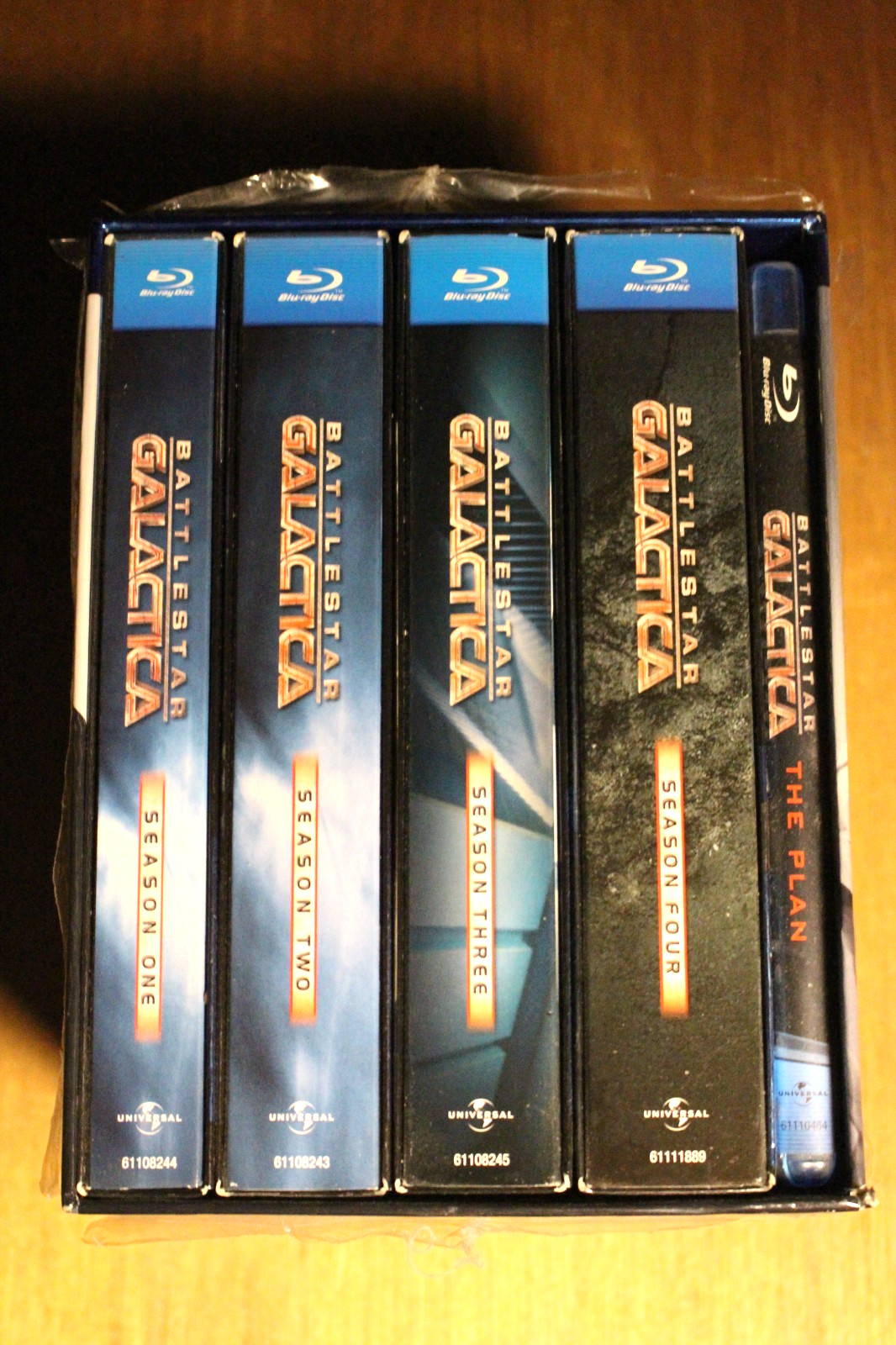 Battlestar Galactica: The Complete Series (2004-2009), Blu-ray, watched once