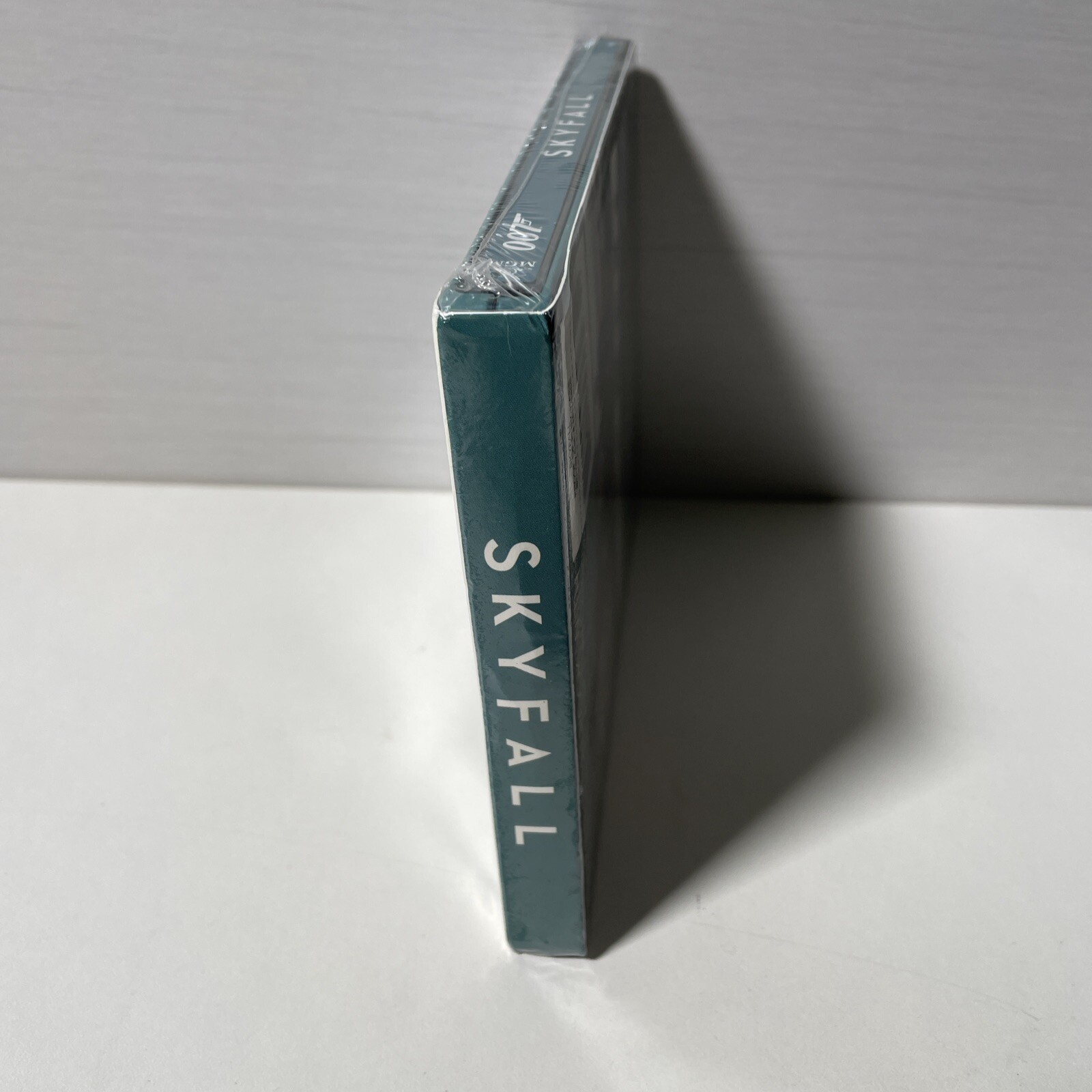 Skyfall (Blu-ray, 2012, Walmart Limited Edition) Daniel Craig, Javier Bardem