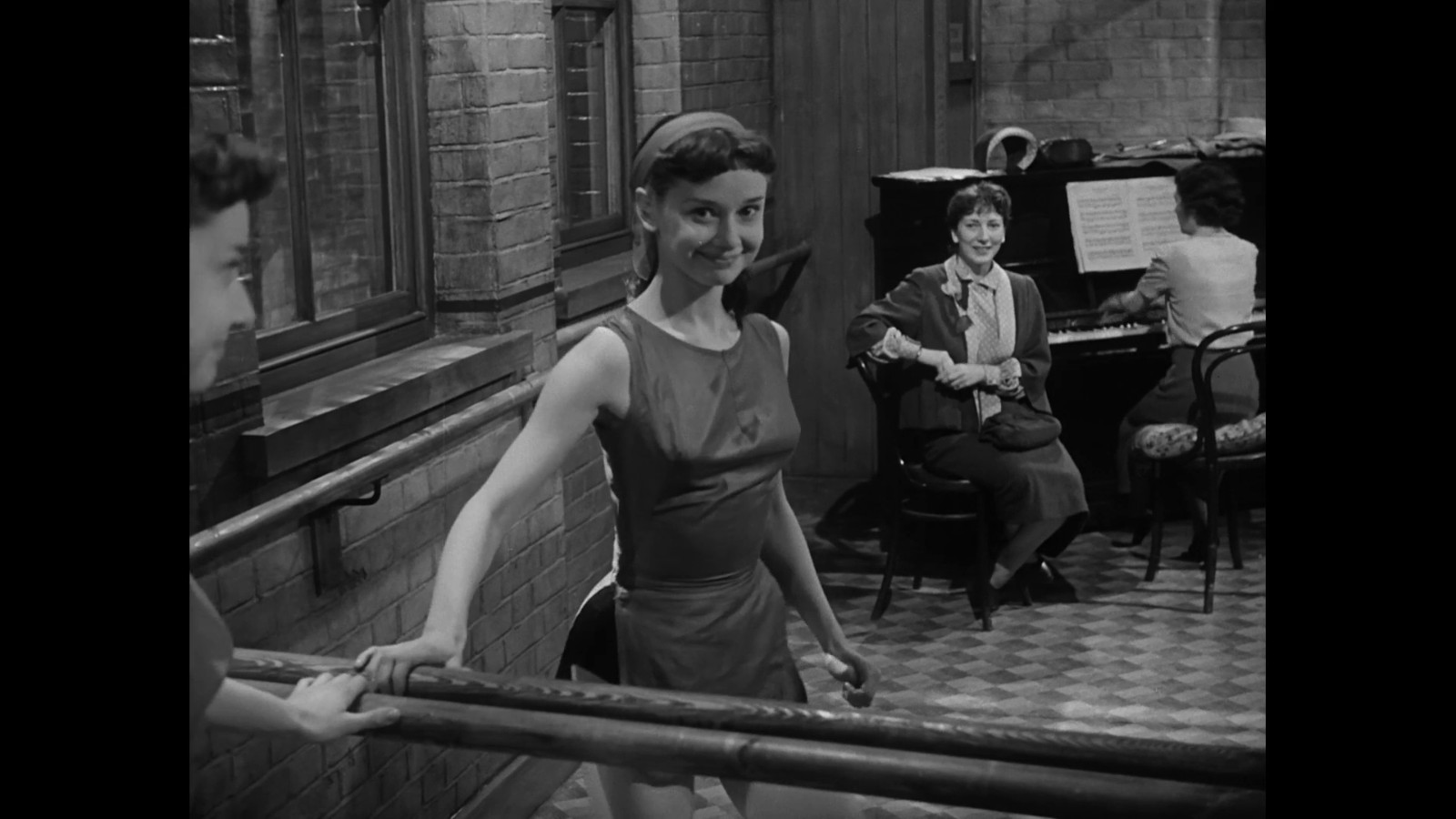 SECRET PEOPLE (1952, Audrey Hepburn)