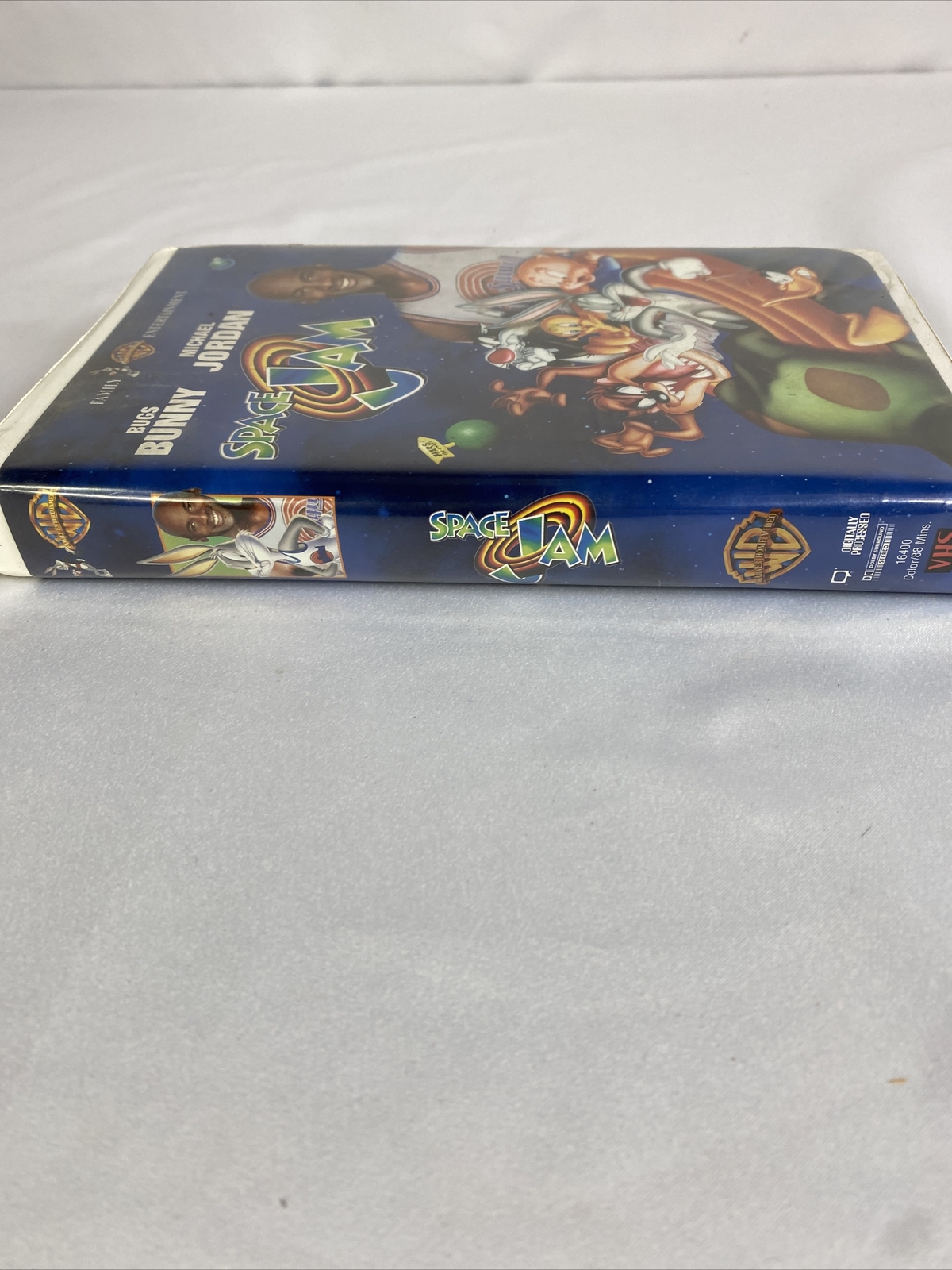 Space Jam (VHS, 1997, Clam Shell): Michael Jordan, Bugs Bunny