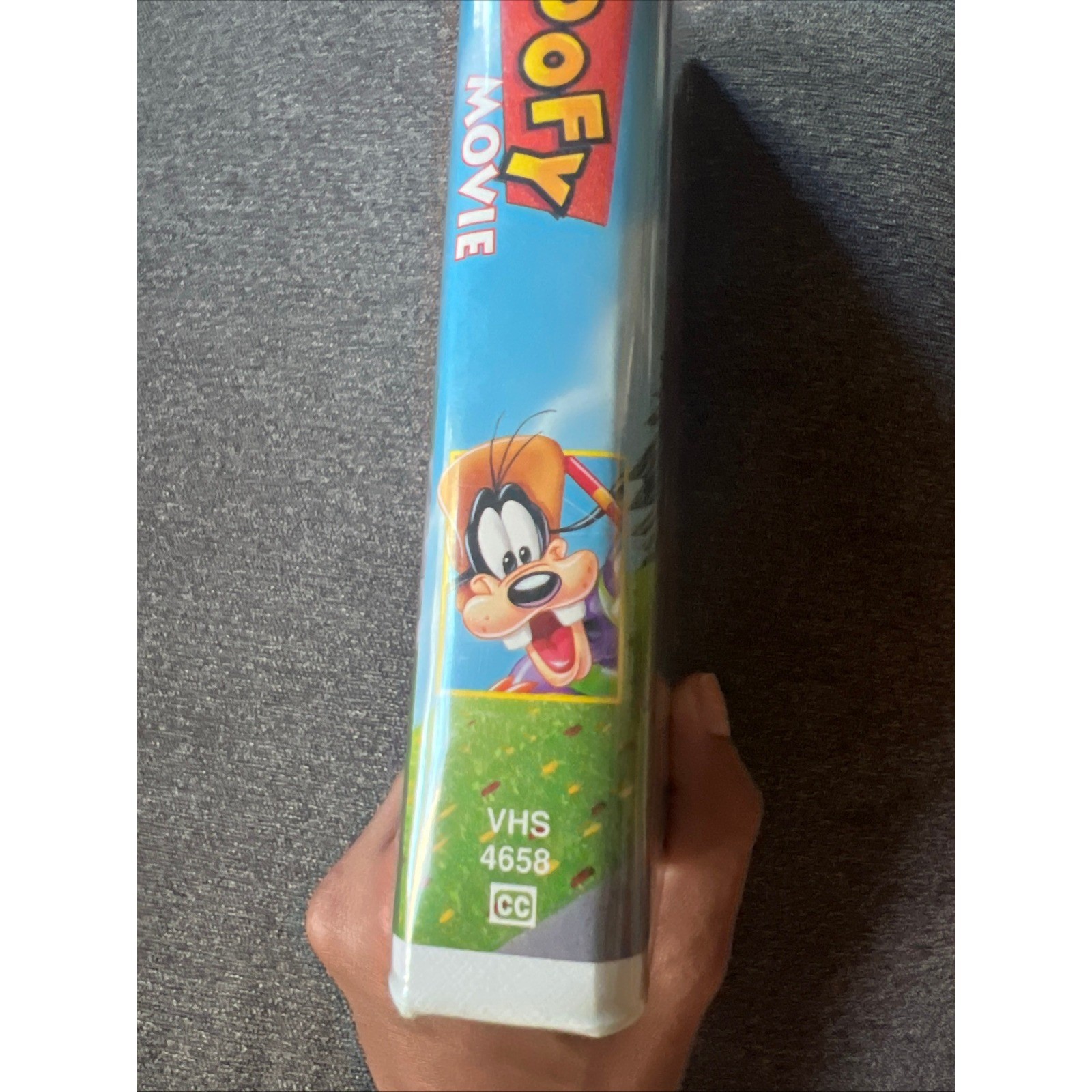 Disney A Goofy Movie VHS Kids OS Multi Color Clamshell Case 4658