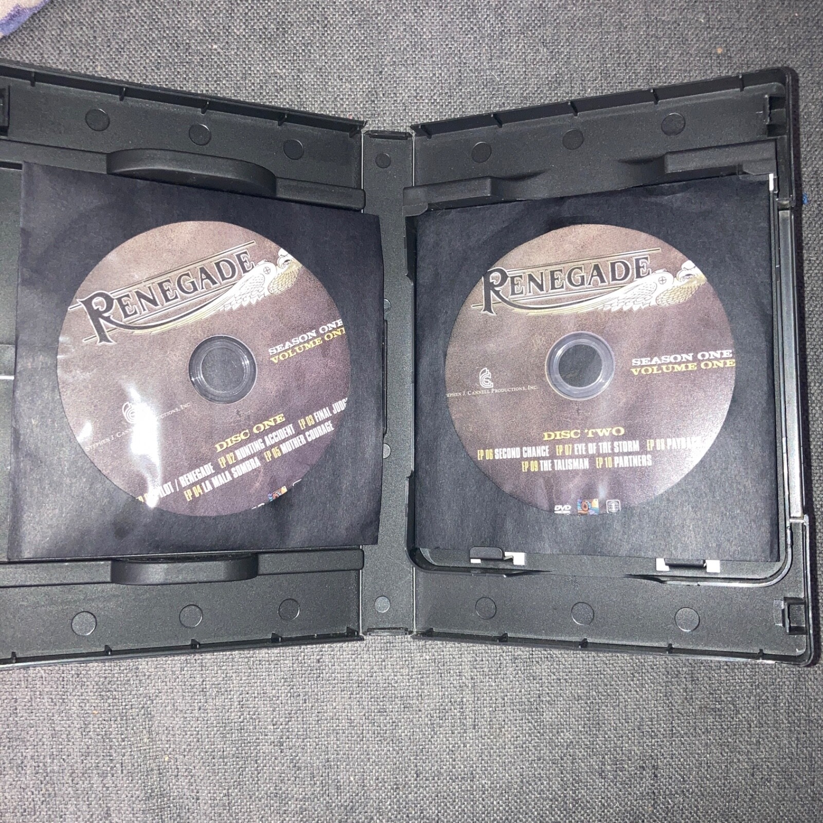 Renegade Complete First Season (1992), DVD Movie, Mill Creek Ent. (2009), Lamas