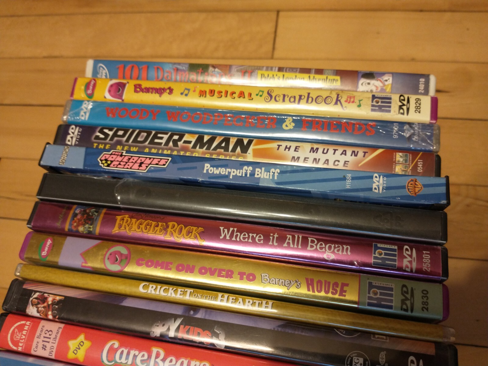 lot of 25 kids cartoon dvd’s hulk Cinderella care bear cousins Barney spider-man