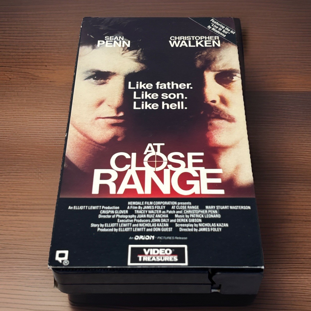At Close Range VHS Sean Penn Christopher Walken 1986 MGM UA Crime Movie Slipcove