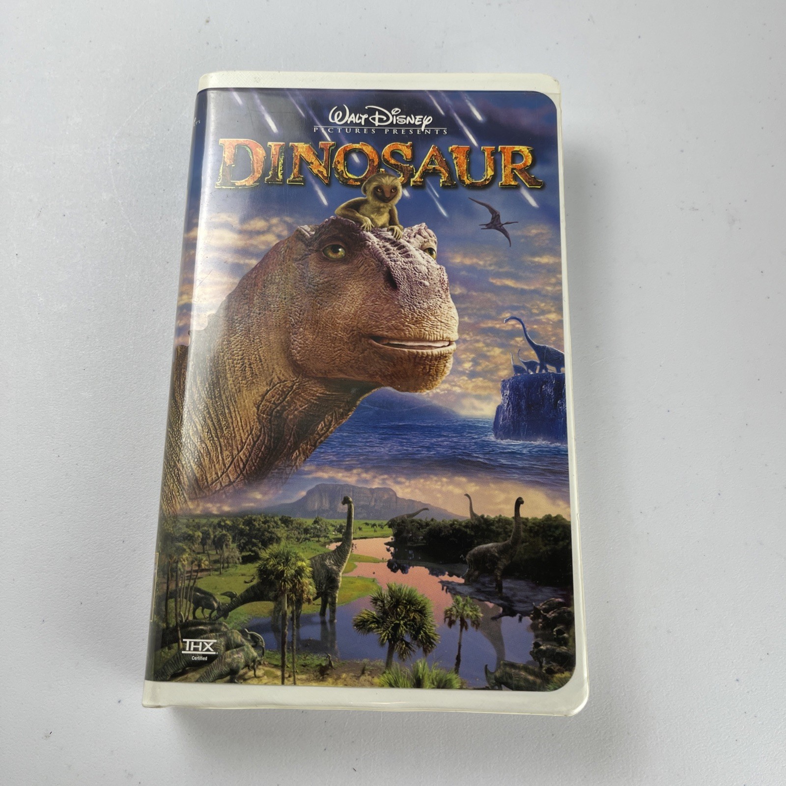 Walt Disney * DINOSAUR * 2000 VHS Movie ClamShell Case / Collectible / 82 min