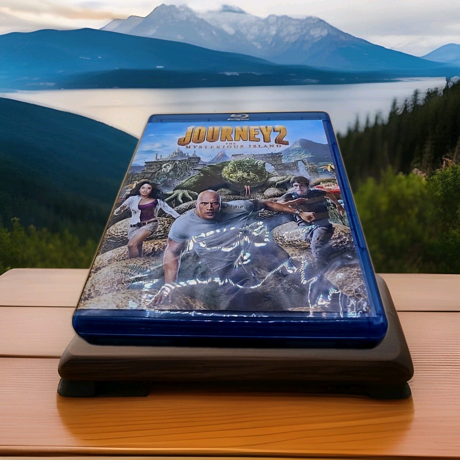 Journey 2: The Mysterious Island [Blu-ray] VGC
