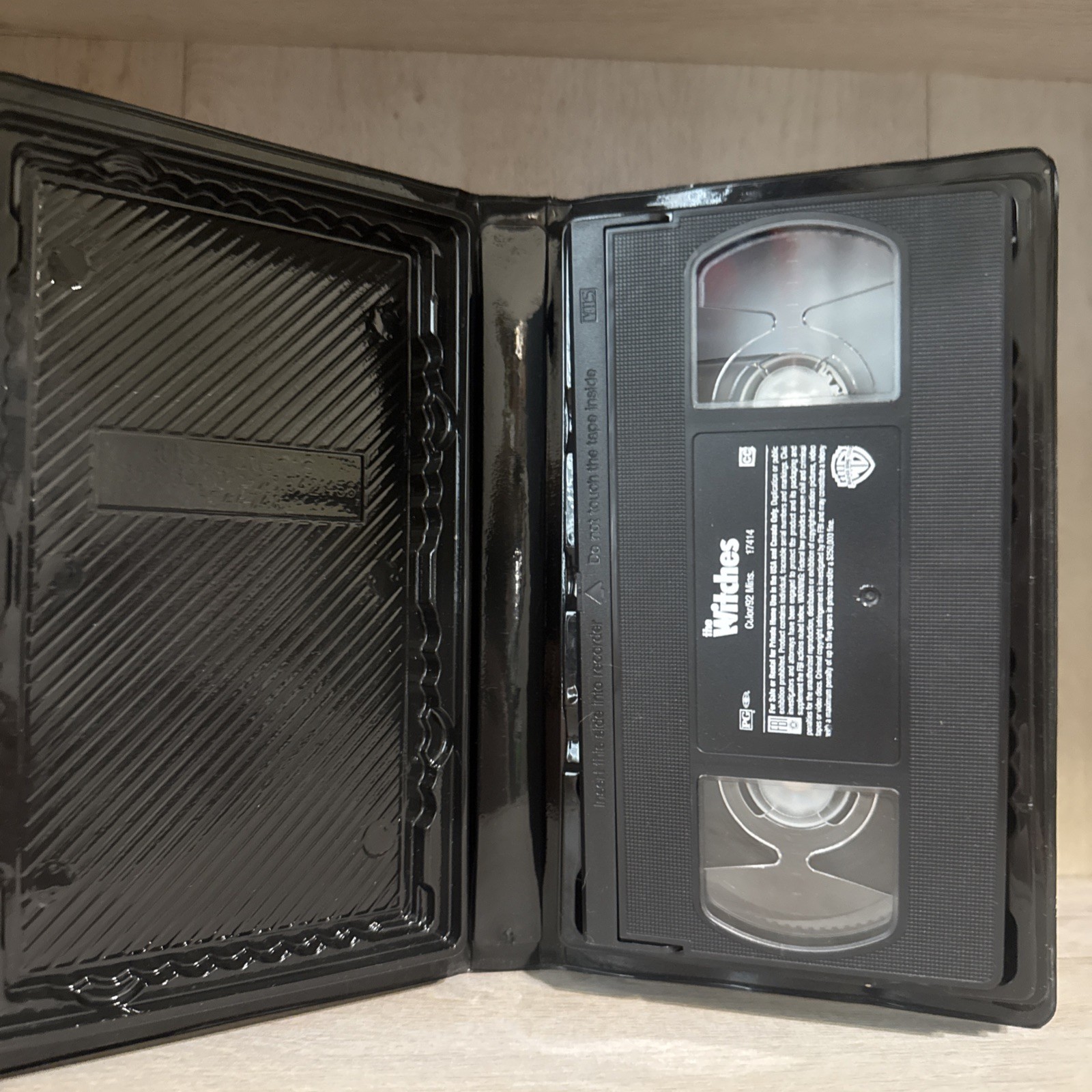 The Witches VHS 1990 Clam Shell Angelica Houston Jim Henson