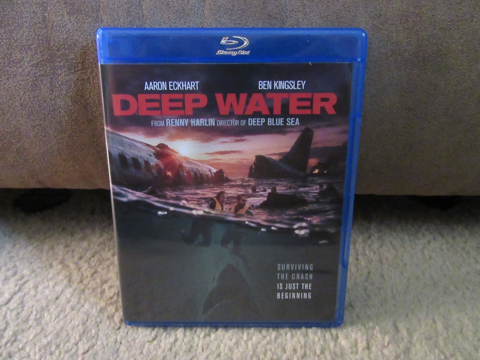 DEEP WATER [2026] BLU-RAY [AARON ECKHART / BEN KINGSLEY] [LIKE NEW] [BOX SHIP]