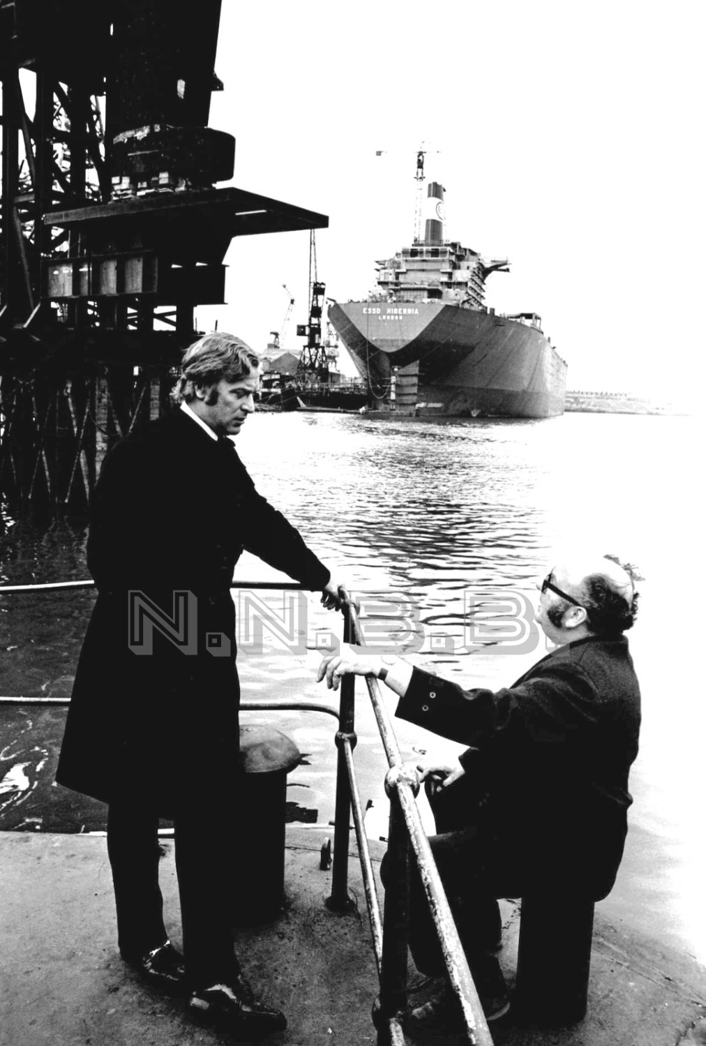 Michael Caine Behind The Scenes “Get Carter” 10 x 8 Publicity Photo