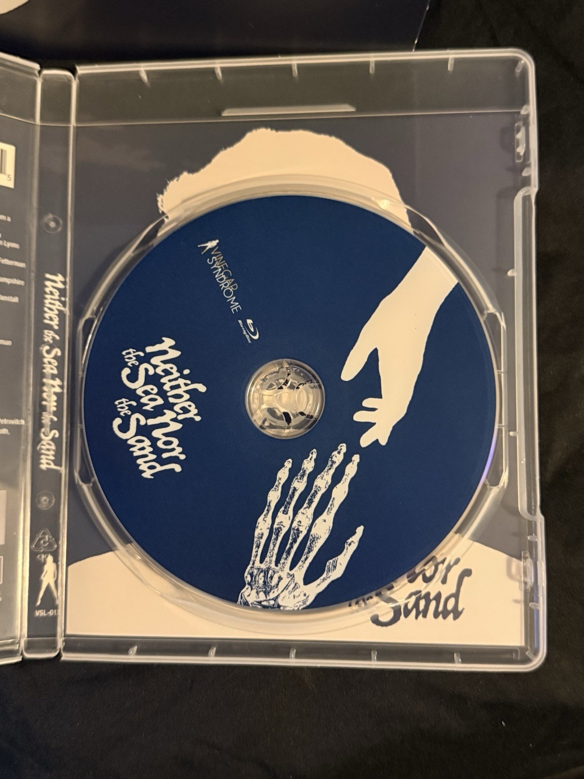 Neither The Sea Nor The Sand Blu-ray Vinegar Syndrome Labs W/ Slipcover Mint OOP