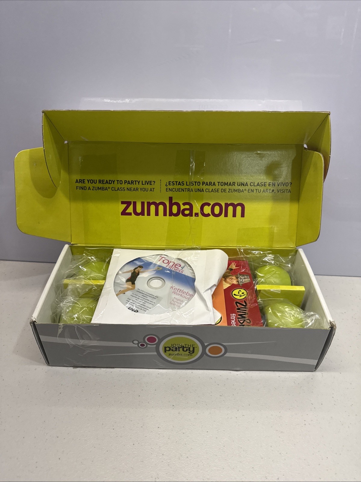 Zumba Fitness (D0D00002)Total Body Transformation System 1 Lb Weights/DVD Set