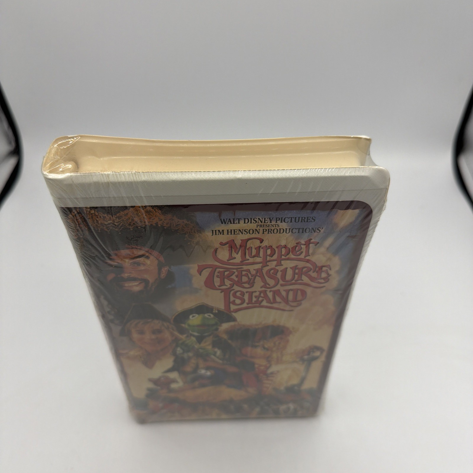 Walt Disney Jim Henson Muppet Treasure Island G Clamshell VHS Tape Kermit SEALED