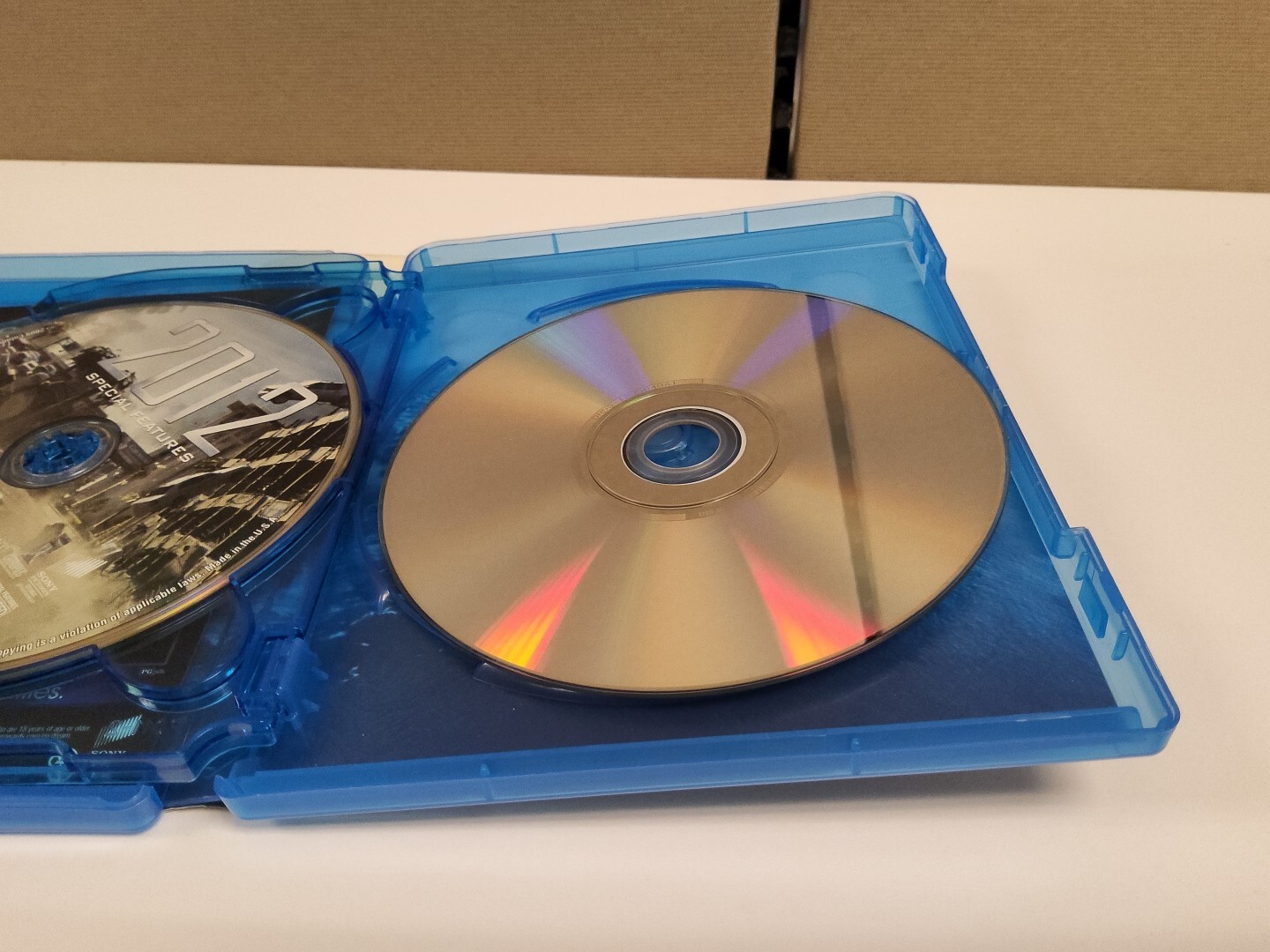 2012 (Blu-ray, DVD, 2010)