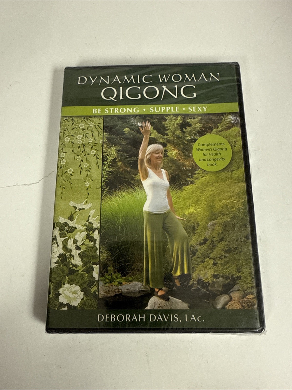 Dynamic Woman Qigong (40 min DVD) by Davis, Deborah